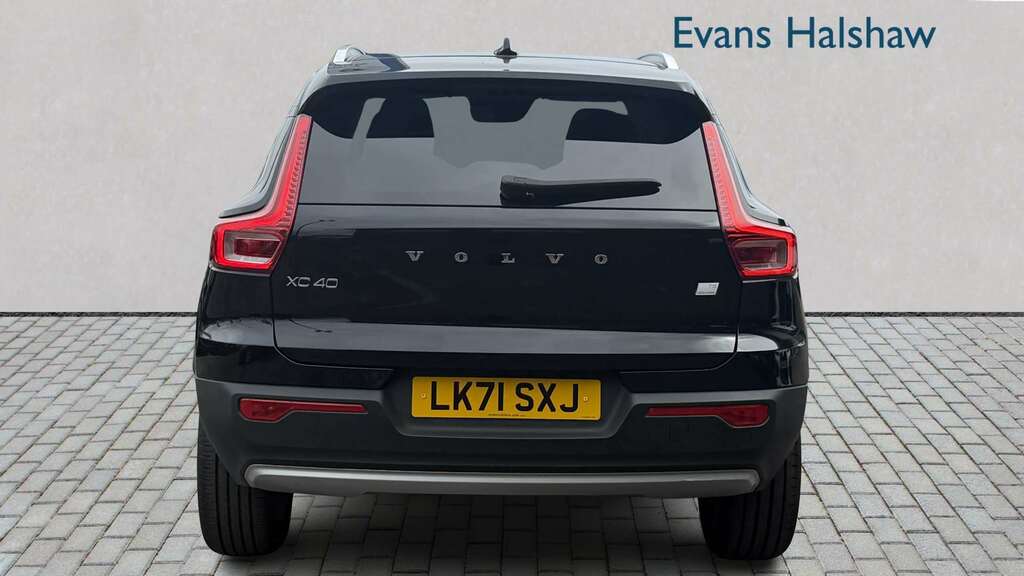 Volvo XC40 1.5 T5 Recharge Phev Inscription Pro 2021 Black #5