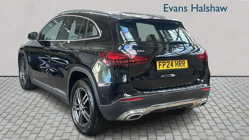 Mercedes-Benz GLA Class 180 Sport Edition 2024 Black