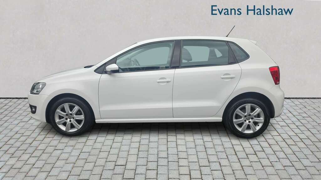 Volkswagen Polo 1.2 60 Match Edition 2014 White #2