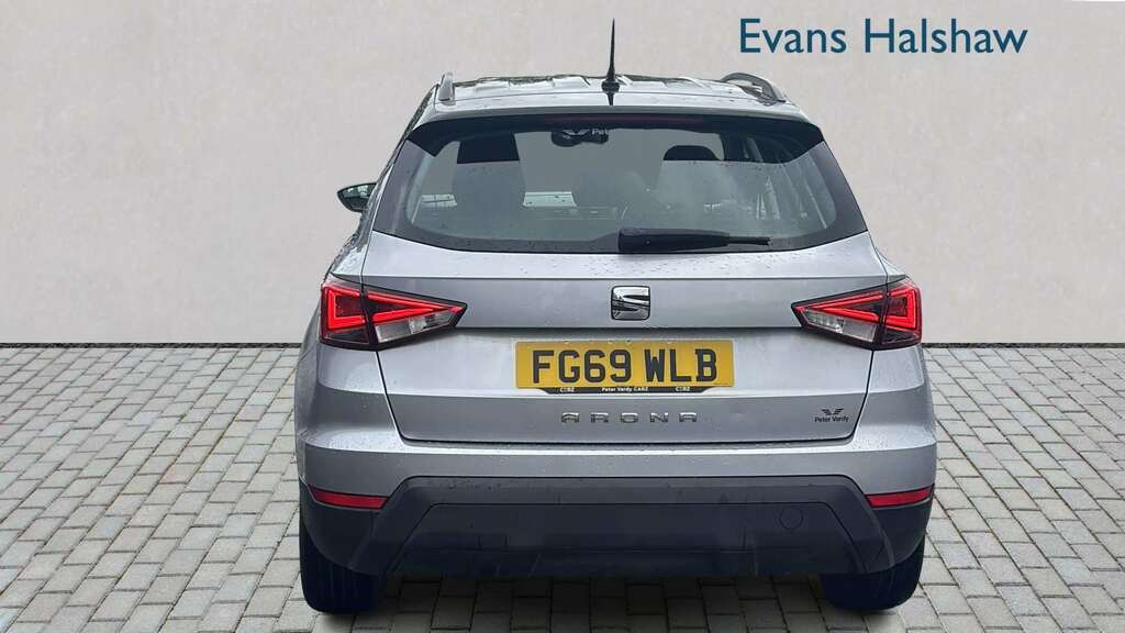Seat Arona 1.6 Tdi Se Ez 2019 FG69WLB Silver #4
