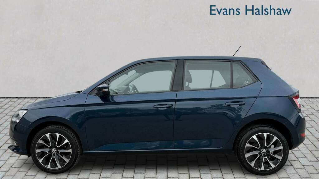 Skoda Fabia 1.0 Tsi Se Drive 2021 YM70XUK Blue #4