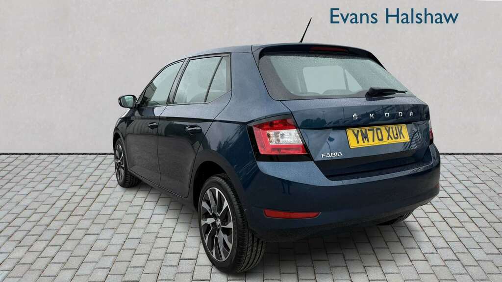 Skoda Fabia 1.0 Tsi Se Drive 2021 YM70XUK Blue #5