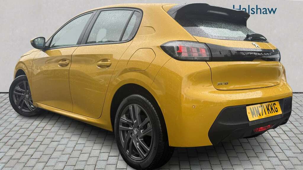 Peugeot 208 1.2 Puretech 100 Active Premium Eat8 2021 MM71KKG Yellow