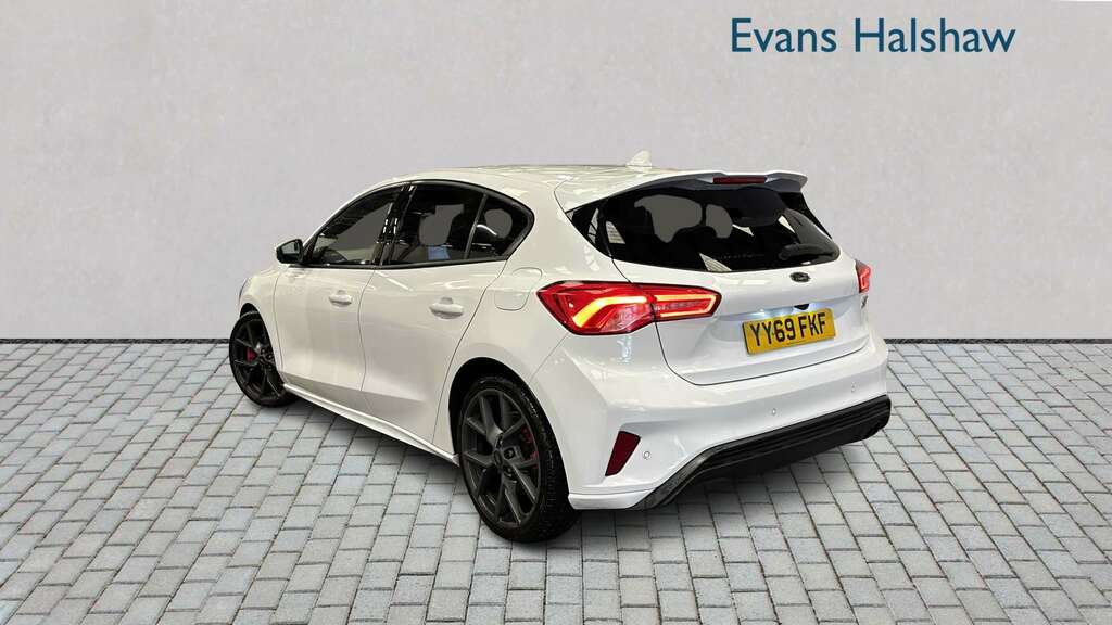 Ford Focus 2.0 Ecoblue 190 St 2019 White #2