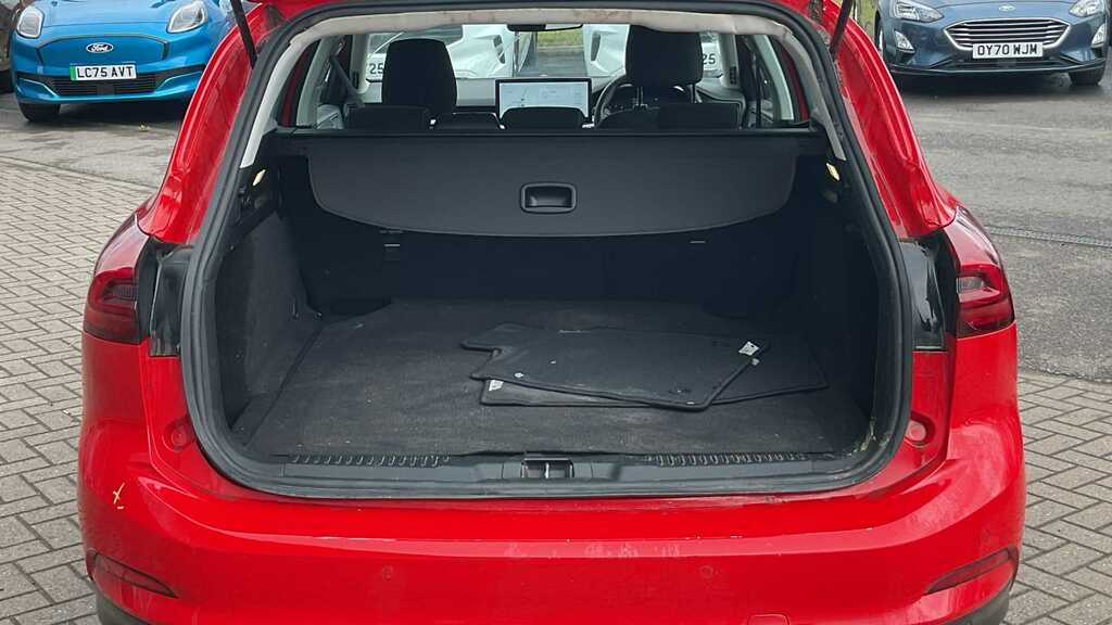 Ford Focus 1.0 Ecoboost Titanium 2023 MH72SGZ Red #6