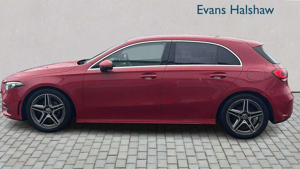 Mercedes-Benz A Class A180 Amg Line Executive 2019 GV69BTO Red #4