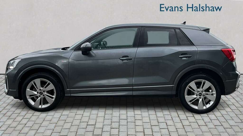 Audi Q2 35 Tfsi S Line S Tronic 2024 VE73BSZ Grey #3