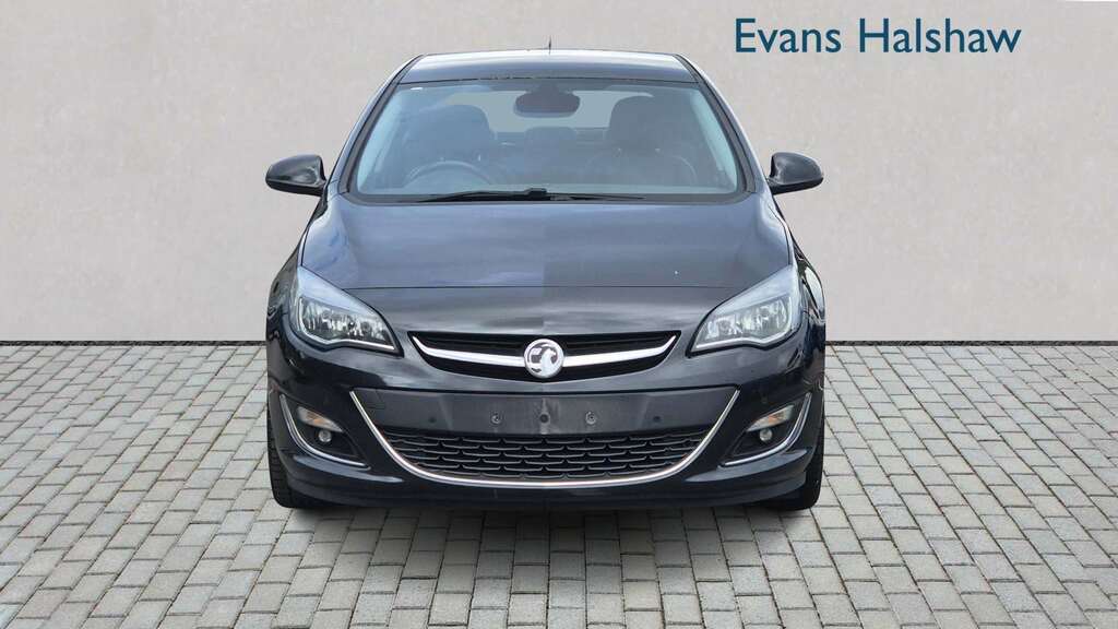 Vauxhall Astra 2.0 Cdti 16V Ecoflex Elite 2014 FL64GFV Black #2