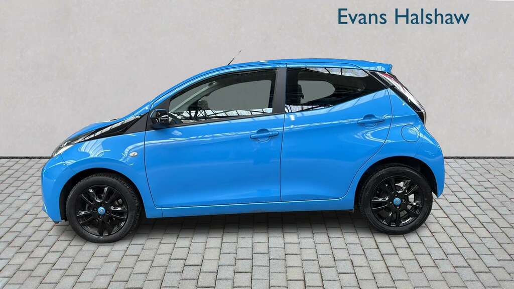 Toyota Aygo 1.0 Vvt-i X-cite 2 X-shift 2015 Blue #3