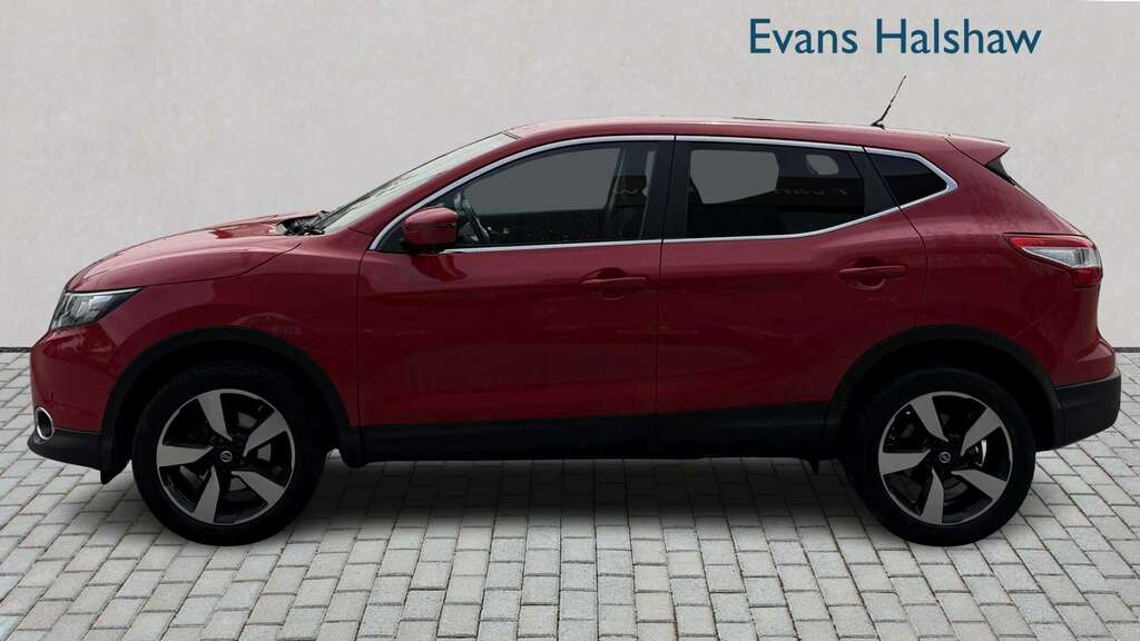 Nissan Qashqai 1.5 Dci N-connecta 2016 YH16NSG Red #2