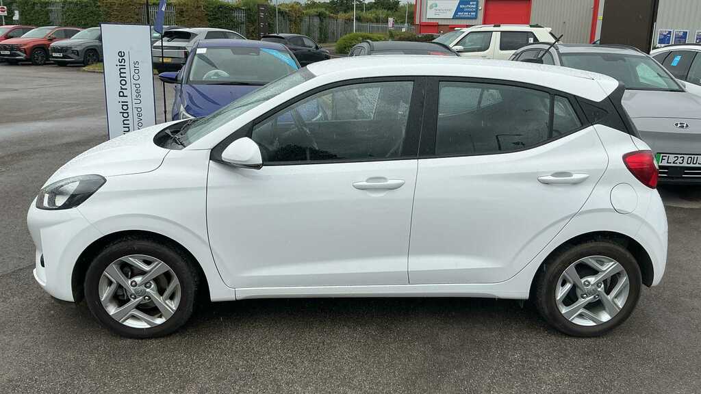 Hyundai I10 1.0 Mpi Se Connect 2022 YD72KVH White #5