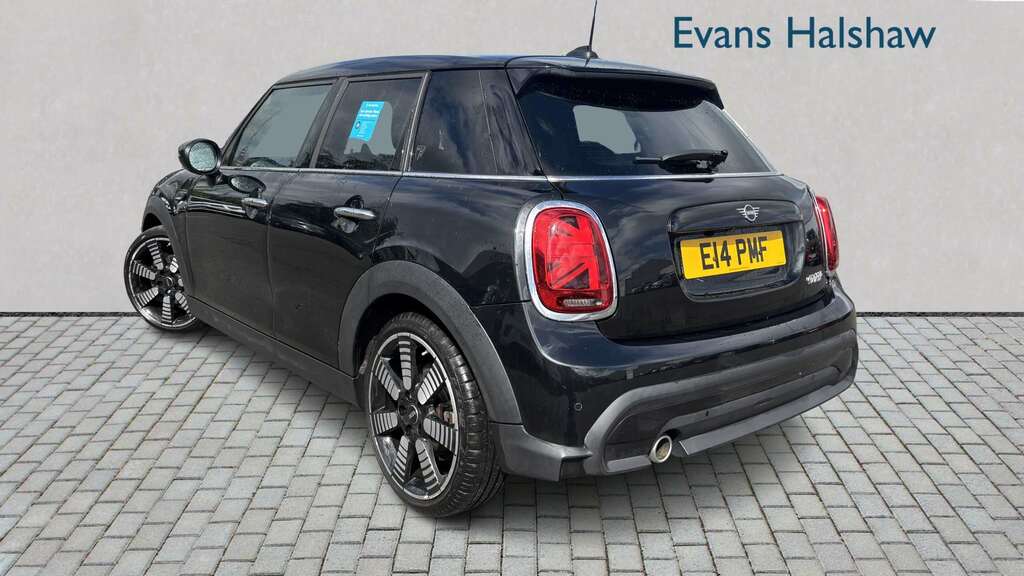 Mini Hatch 1.5 Cooper Exclusive 2022 SL72ZSE Black #2