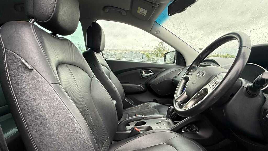 Hyundai Ix35 2.0 Crdi Premium Leather 2014 White #3