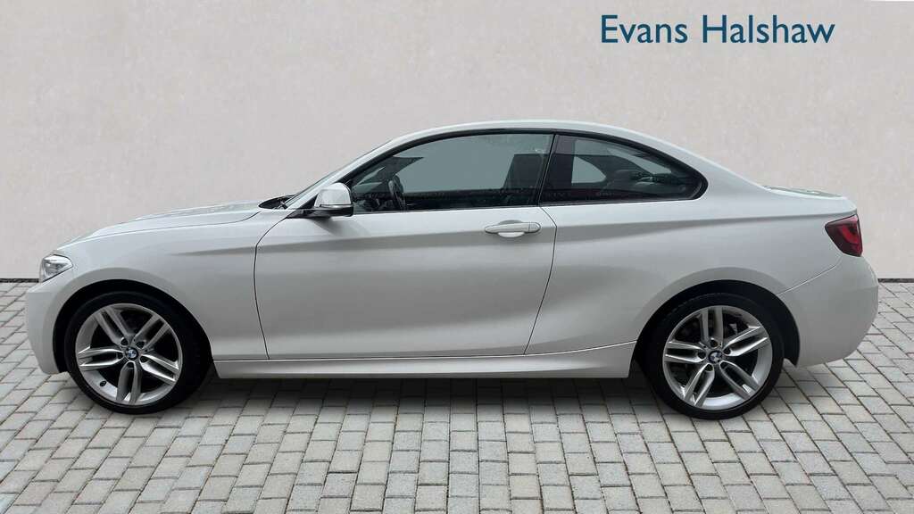 BMW 2 Series 220D 190 Xdrive M Sport Nav Step 2016 EF16UDH White #5