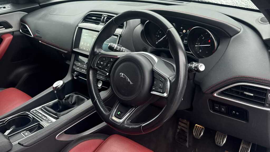 Jaguar F-Pace 2.0D 163 R-sport 2019 White #3
