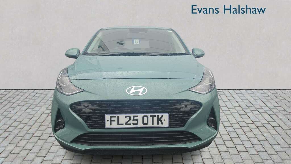 Hyundai I10 1.0 63 Premium Nav 2025 FL25OTK Green #4