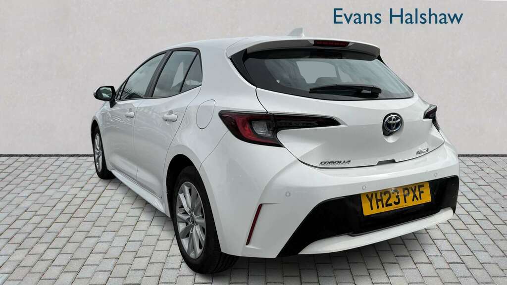 Toyota Corolla 1.8 Hybrid Icon Cvt 2023 YH23PXF White #5