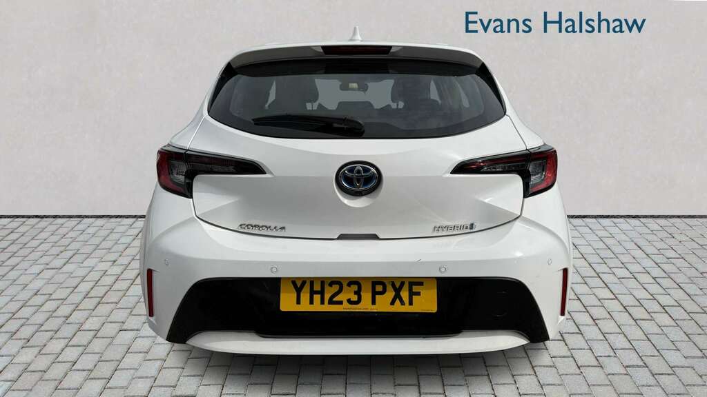 Toyota Corolla 1.8 Hybrid Icon Cvt 2023 YH23PXF White #6