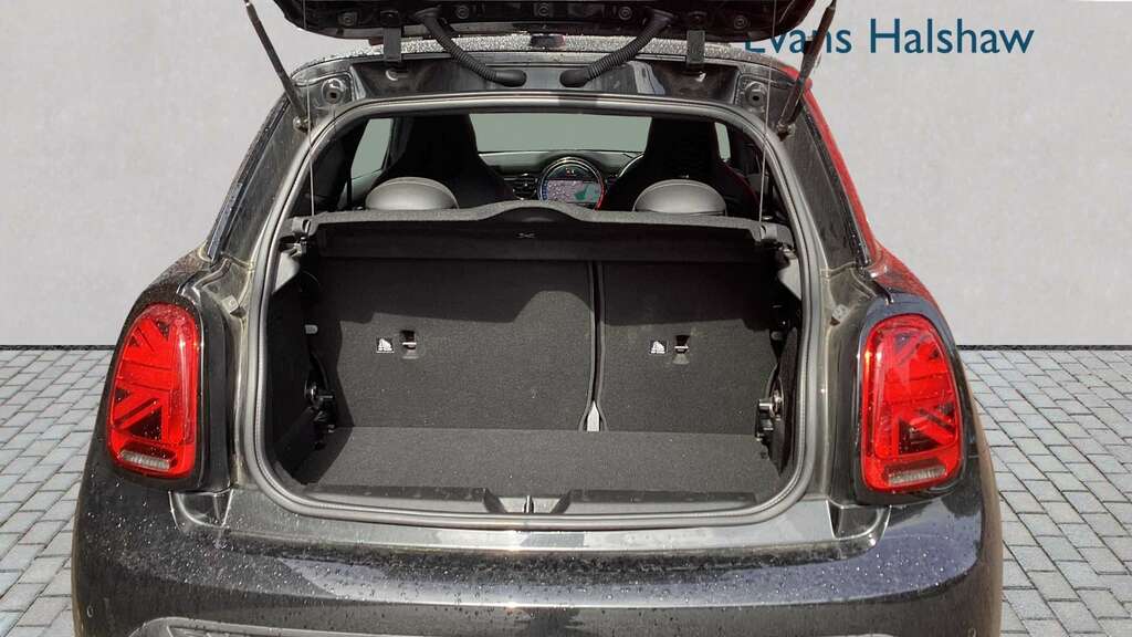 Mini Hatch 2.0 John Works 2023 KM23PYD Black #3