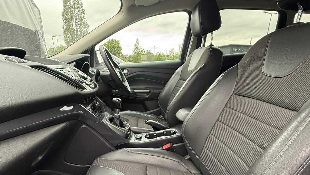 Ford Kuga 2.0 Tdci Titanium 2Wd 2014 FN64OGT Black #6