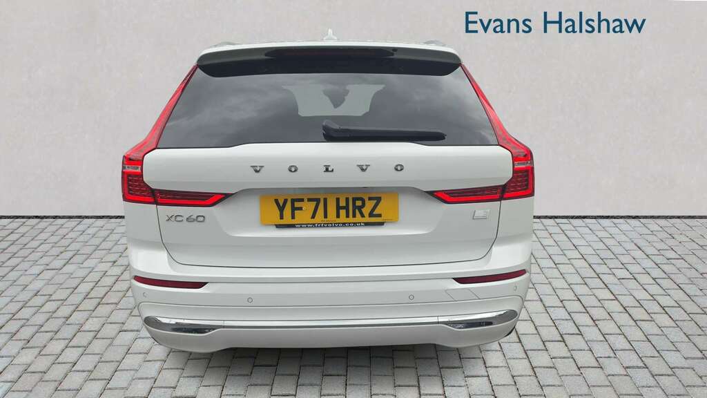 Volvo XC60 2.0 T6 Recharge Phev Inscription Awd 2021 YF71HRZ White #5