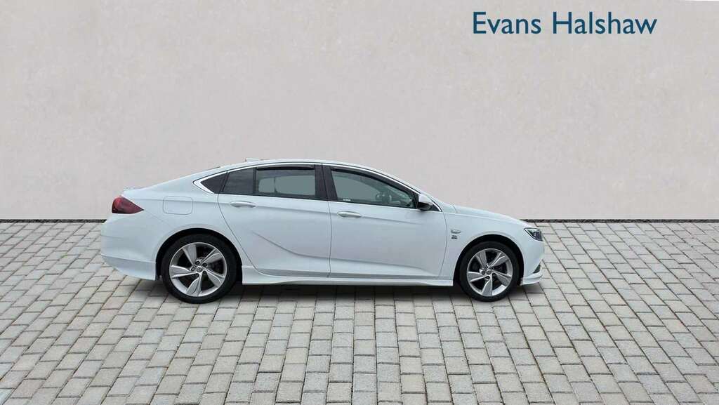 Vauxhall Insignia 1.5T Sri Vx-line Nav 2017 SH67NPK White #4