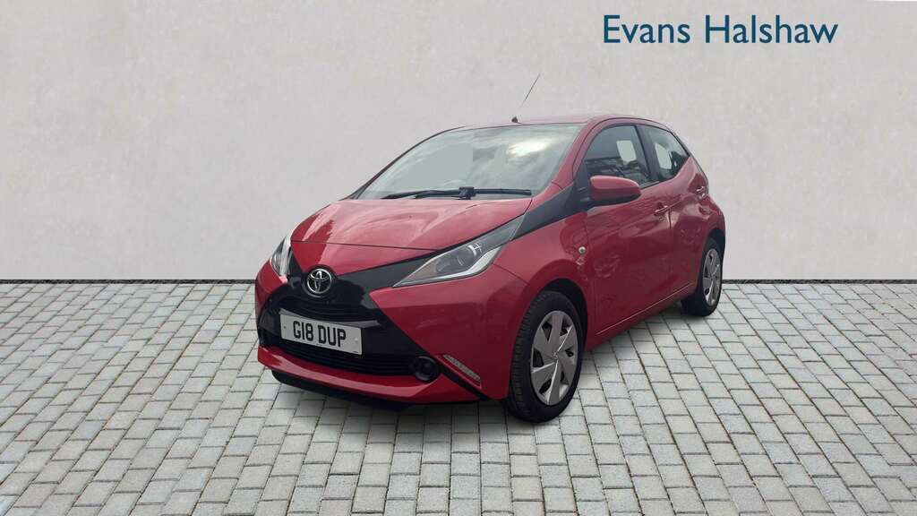 Toyota Aygo 1.0 Vvt-i X-play X-nav 2018 NV67MXG Red #4