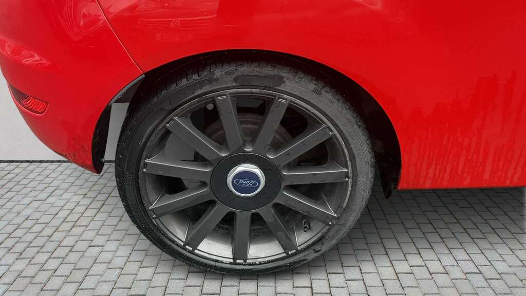 Ford Fiesta 1.25 82 Zetec 2016 SG16GDS Red #6