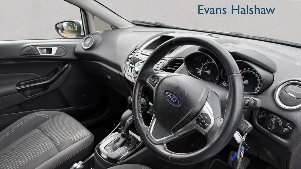 Ford Fiesta 1.6 Titanium Powershift 2016 Silver #6