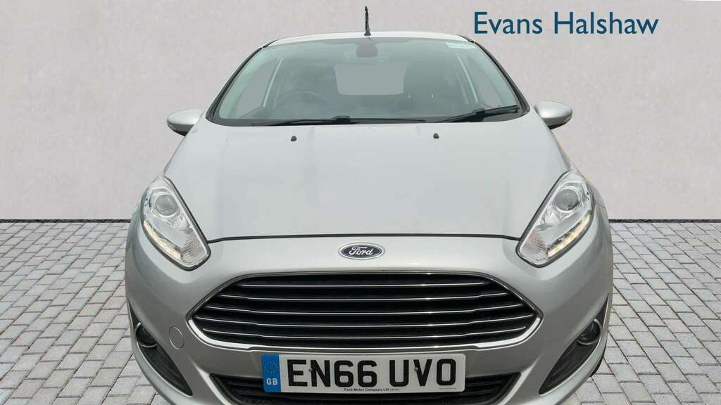 Ford Fiesta 1.6 Titanium Powershift 2016 Silver #4