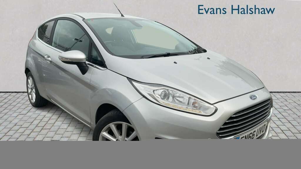 Ford Fiesta 1.6 Titanium Powershift 2016 Silver