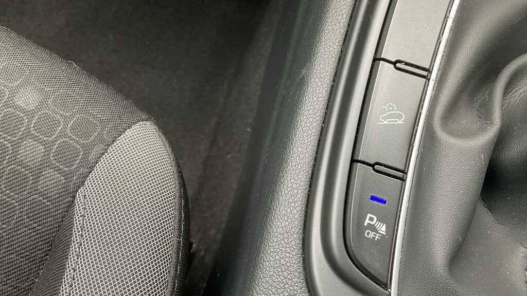Hyundai Kona Hatchback Grey #17