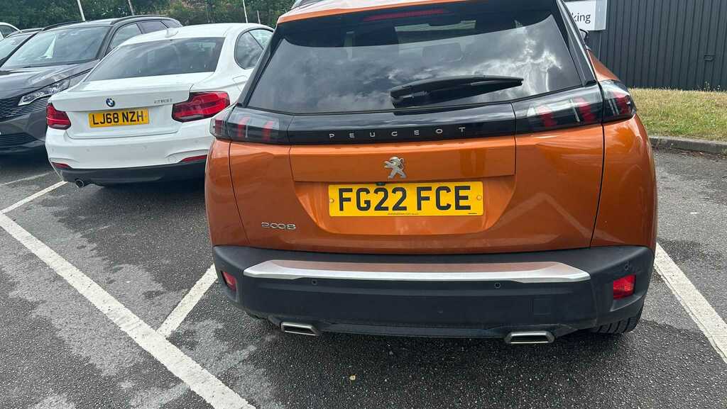 Peugeot 2008 1.2 Puretech 130 Allure Premium 2022 FG22FCE Orange #4
