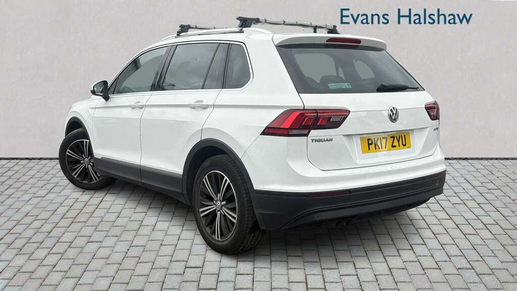 Volkswagen Tiguan 2.0 Tdi 150 Se Nav 2017 PK17ZYU White #3