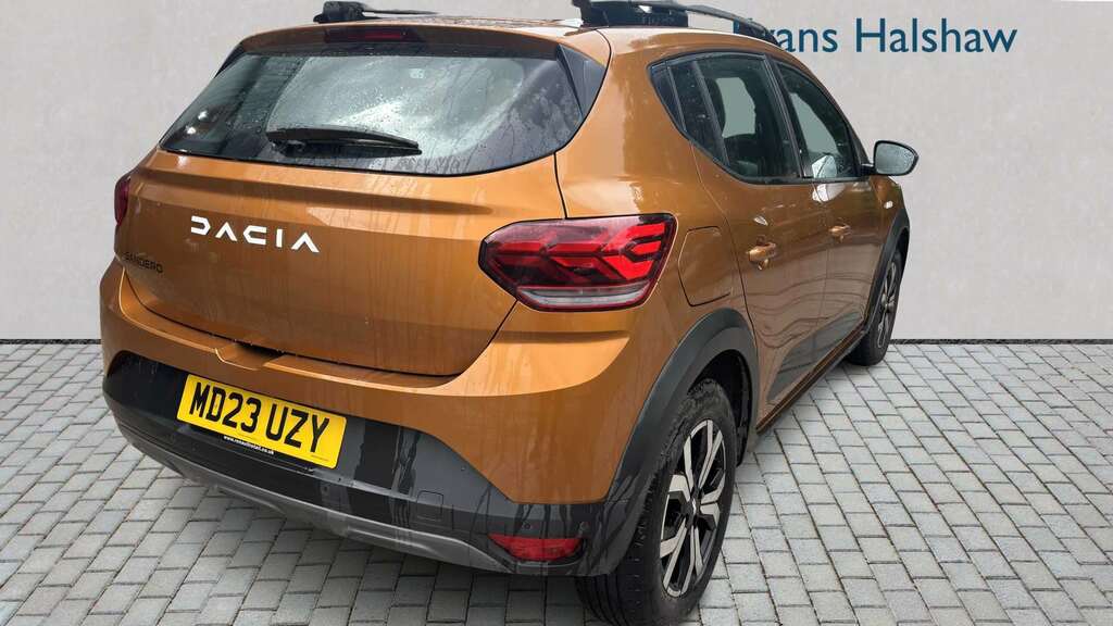 Dacia Sandero Stepway 1.0 Tce Journey Cvt 2023 MD23UZY Orange #2