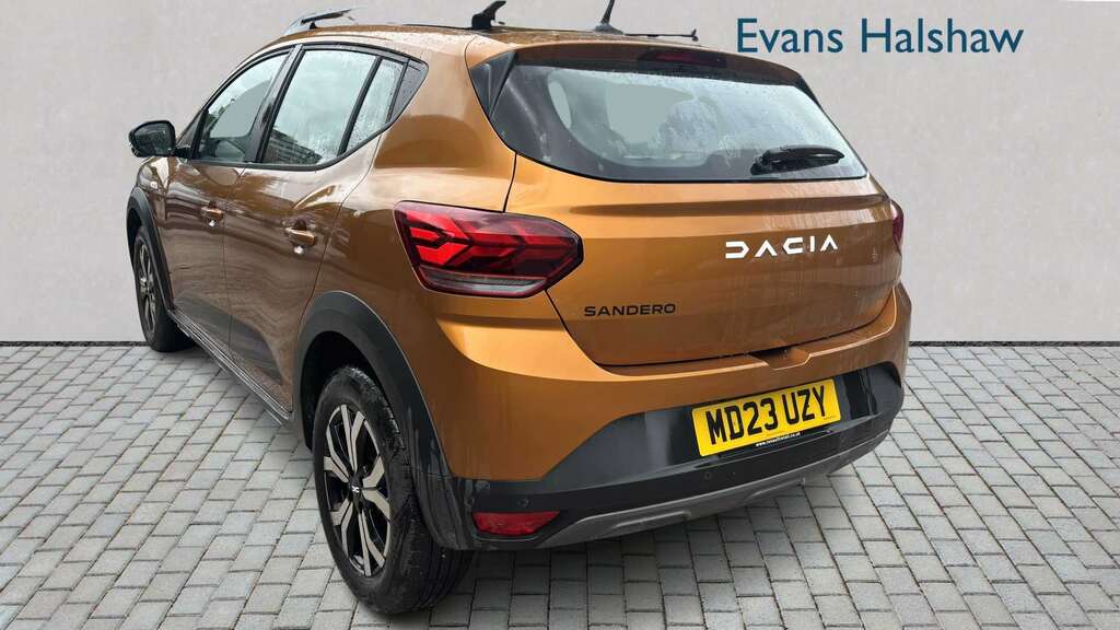 Dacia Sandero Stepway 1.0 Tce Journey Cvt 2023 MD23UZY Orange #3