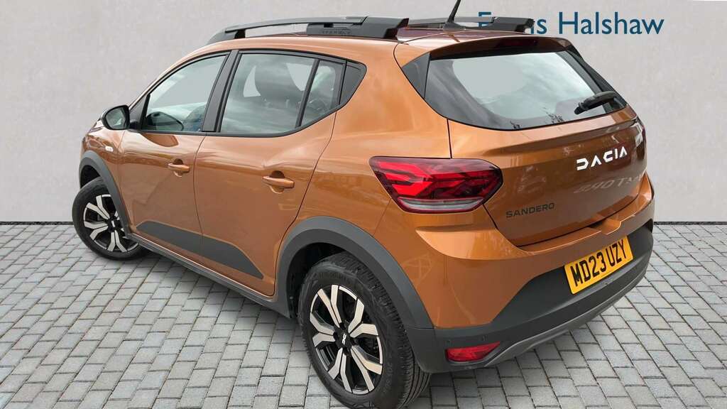 Dacia Sandero Stepway 1.0 Tce Journey Cvt 2023 MD23UZY Orange #2