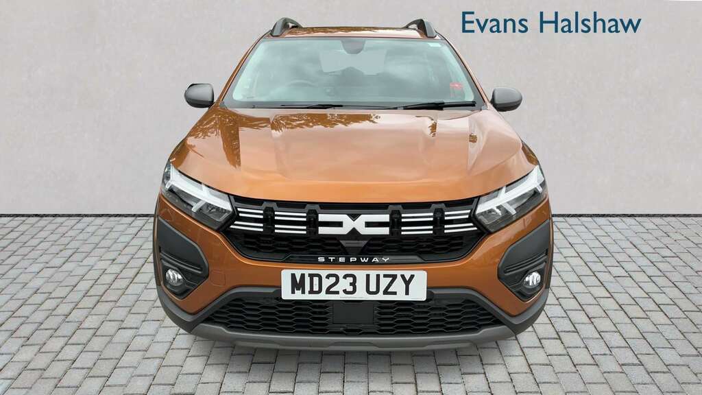 Dacia Sandero Stepway 1.0 Tce Journey Cvt 2023 MD23UZY Orange #4