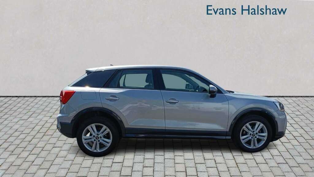 Audi Q2 30 Tfsi Sport 2022 YG72VHN Silver #3
