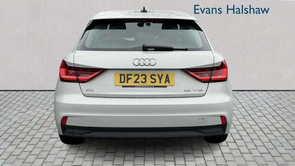 Audi A1 25 Tfsi Technik 2023 DF23SYA Silver #4
