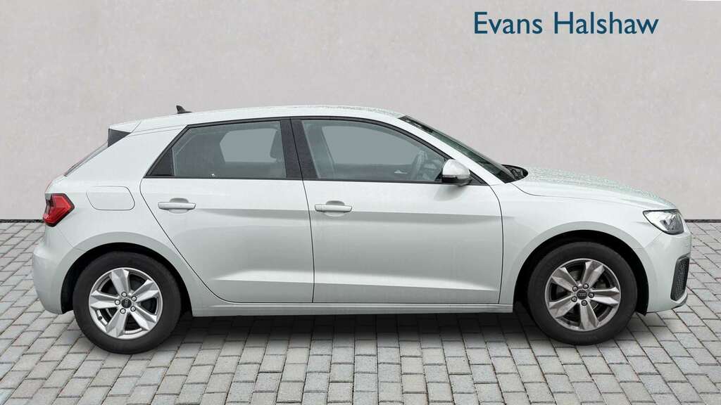 Audi A1 25 Tfsi Technik 2023 DF23SYA Silver #3