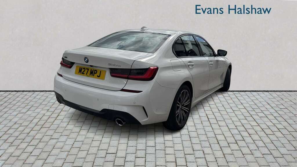 BMW 3 Series 330E Xdrive M Sport Step 2020 YP70VFU White #4
