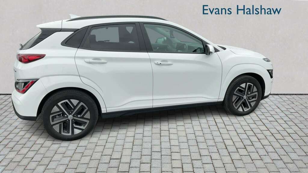 Hyundai Kona 150Kw Ultimate 64Kwh 2023 YB23TFO White #2