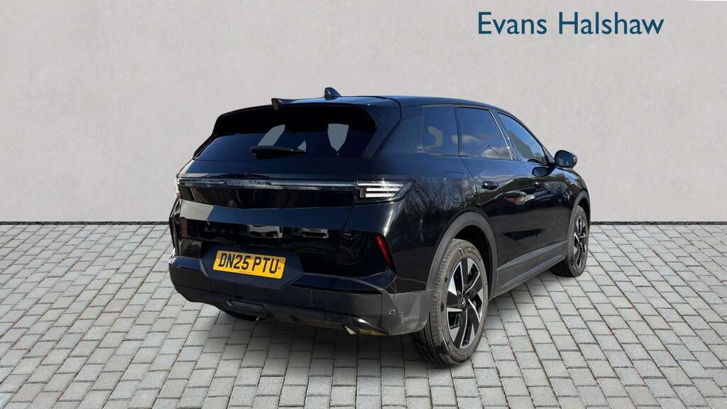 Vauxhall Grandland 1.2 Hybrid 136 Gs E-dct6 2025 DN25PTU Black #2