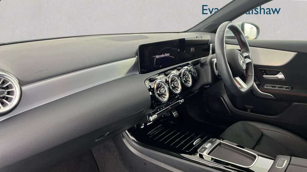 Mercedes-Benz A Class A200 Amg Line Executive 2024 OV73XZM Silver #6
