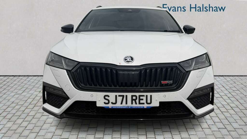 Skoda Octavia 2.0 Tdi 200 Vrs Dsg 2021 White #4