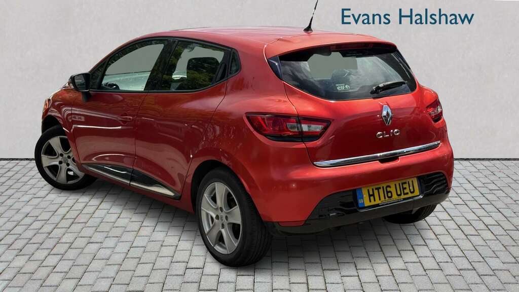 Renault Clio 1.2 16V Dynamique Nav 2016 HT16UEU Red #2