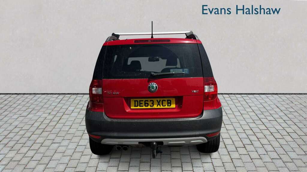 Skoda Yeti 2.0 Tdi Cr 170 Elegance 4X4 2013 DE63XCB Red #4