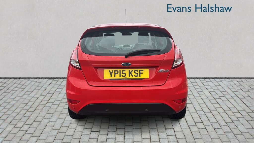 Ford Fiesta 1.25 82 Zetec 2015 YP15KSF Red #4