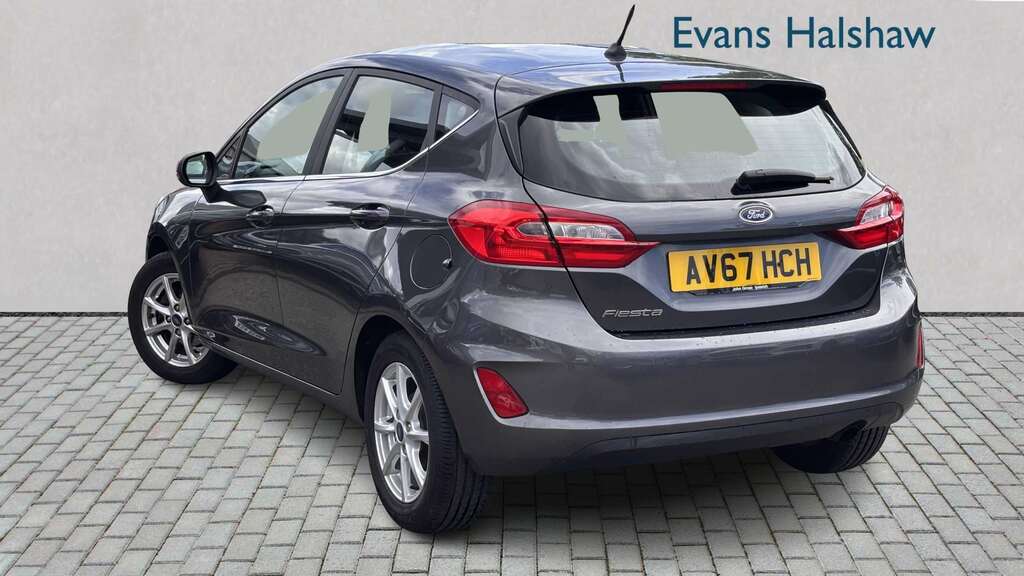 Ford Fiesta 1.1 Zetec 2017 AV67HCH Grey #2
